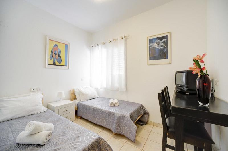 Lovely 1Bd W/ Private Balcony By Sea N' Rent Tel Aviv-Jaffa Zimmer foto